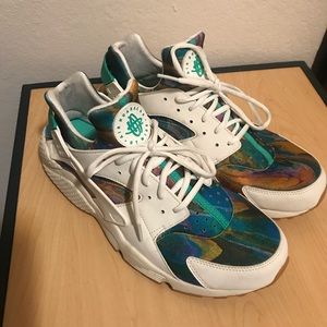 Nike Men’s Huarache Size 12